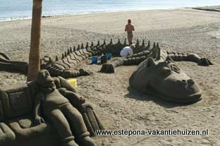 Estepona, zandsculptures